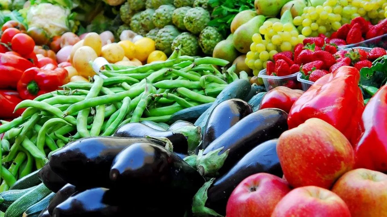 أسعار الطماطم تواصل انخفاضها اليوم الخميس في الأسواق